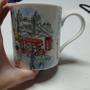 Lola's Cupcakes Porcelain Coffee Mug London City Cartoon Maxwell & Williams RARE